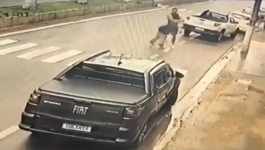 Idoso com deficiência é agredido por médico em via pública no Sul de Minas