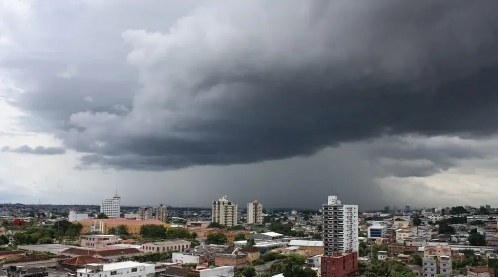 Inmet emite alerta vermelho para temporais e ventos de até 100 km/h no Amazonas 