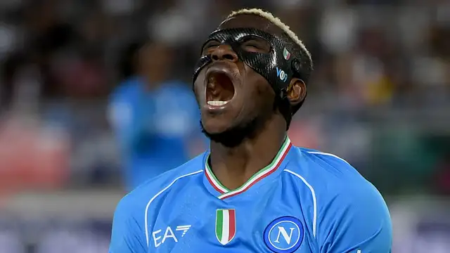 Victor Osimhen rompe silêncio sobre saída do Napoli: “Me trataram como um cão”