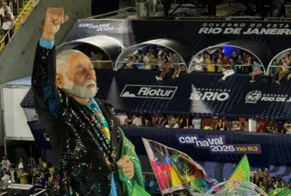 Acadêmicos de Niterói é rebaixada do Grupo Especial do Rio após enredo sobre trajetória de Lula