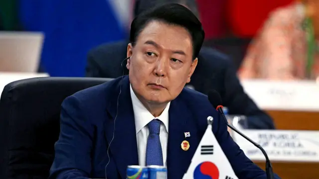 Justiça condena ex-presidente sul-coreano Yoon Suk Yeol à prisão perpétua