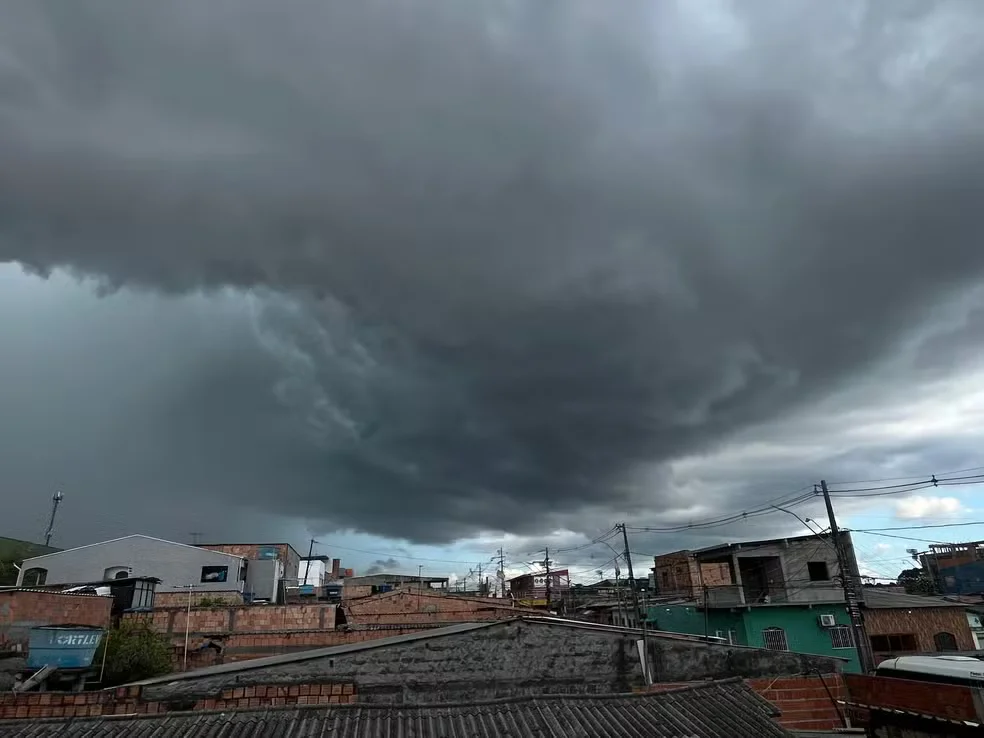 Manaus em alerta: temporais do inverno amazônico trazem risco de alagamentos e desabamentos nas próximas horas