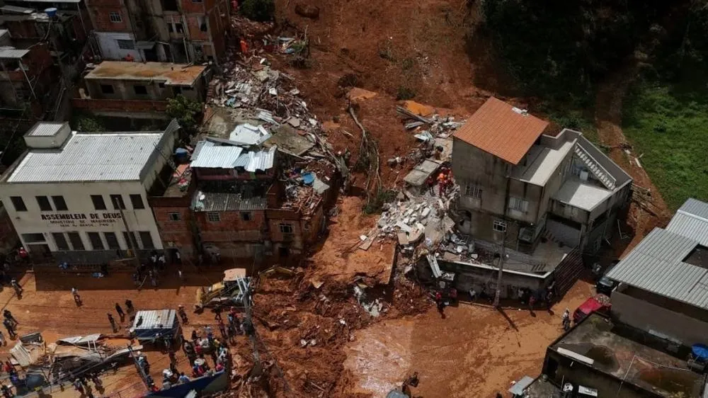Tragédia em Minas Gerais: chuvas torrenciais deixam ao menos 25 mortos e 43 desaparecidos; Juiz de Fora decreta calamidade pública