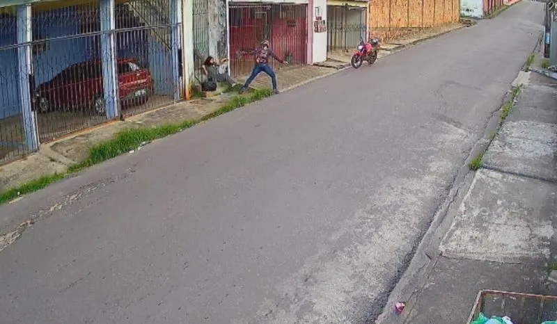 Falso motorista de aplicativo assalta estudante no Novo Aleixo