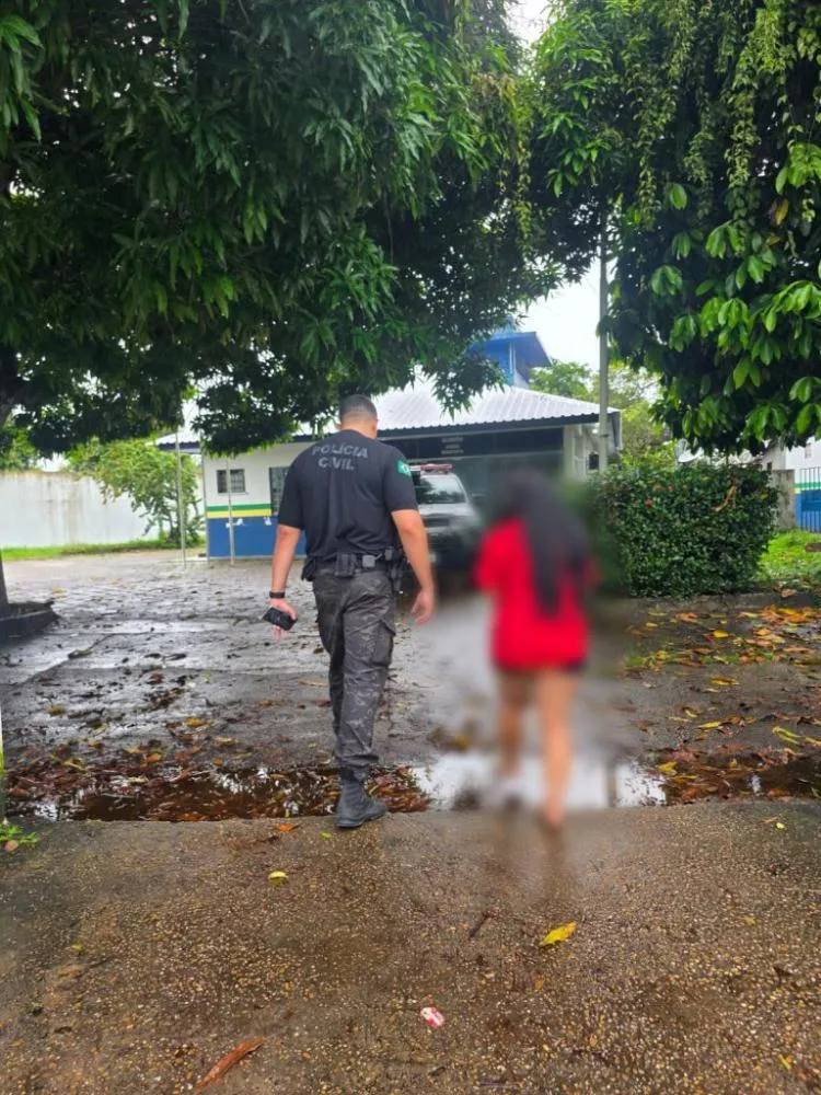 Mulher é presa após ferir duas pessoas com arma branca no Amazonas