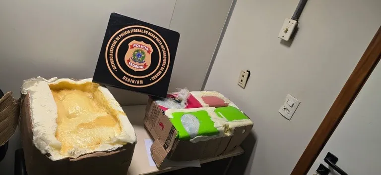  Passageira é flagrada com 26 kg de skunk no aeroporto de Manaus