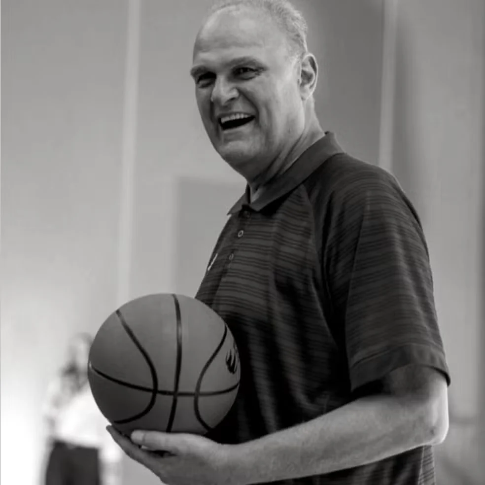 Morre Oscar Schmidt lenda do basquete brasileiro