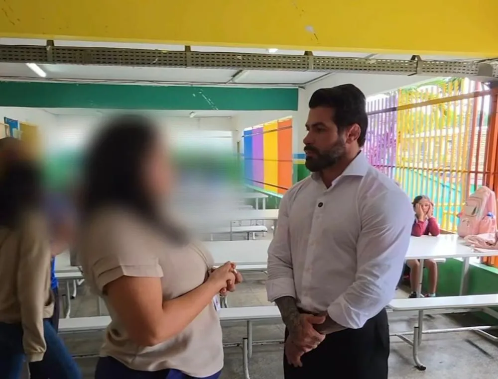 Capitão Carpê flagra escola municipal com aulas interrompidas e cobra providências da Secretaria de Educação