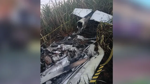 Avião monomotor cai e piloto morre carbonizado no interior de SP