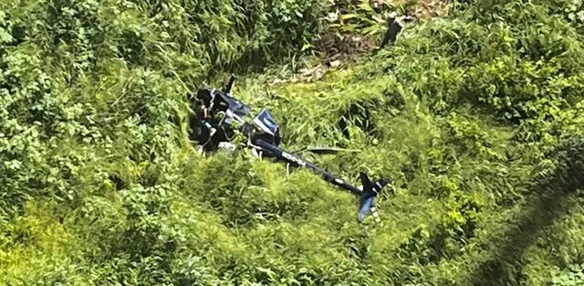 Helicóptero cai durante decolagem e deixa quatro pessoas feridas na Paraíba