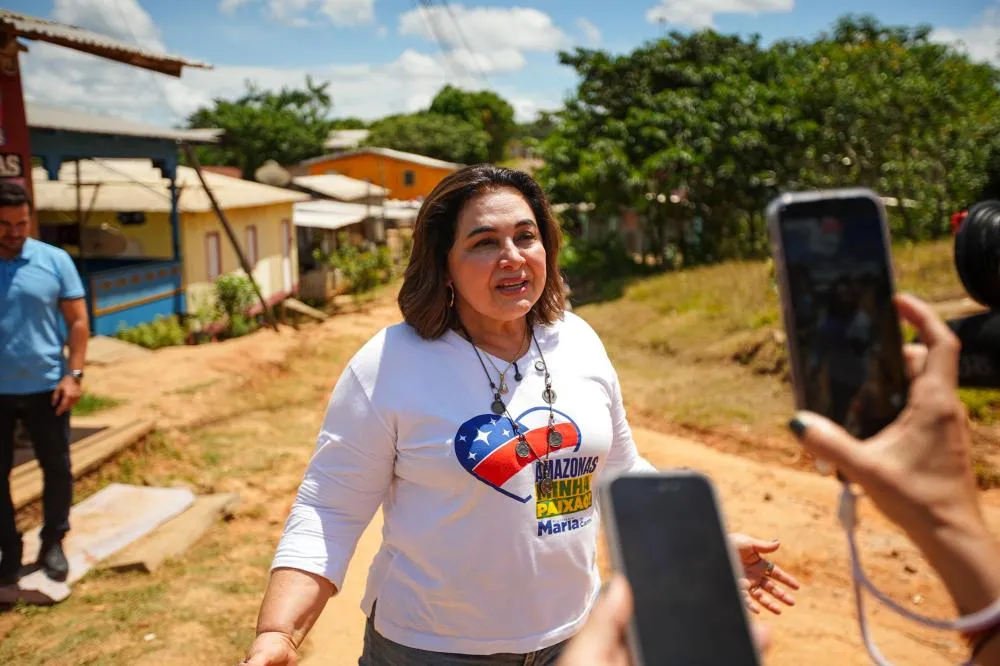 Professora Maria do Carmo visita Beruri e Tapauá e cobra soluções para isolamento no interior do Amazonas
