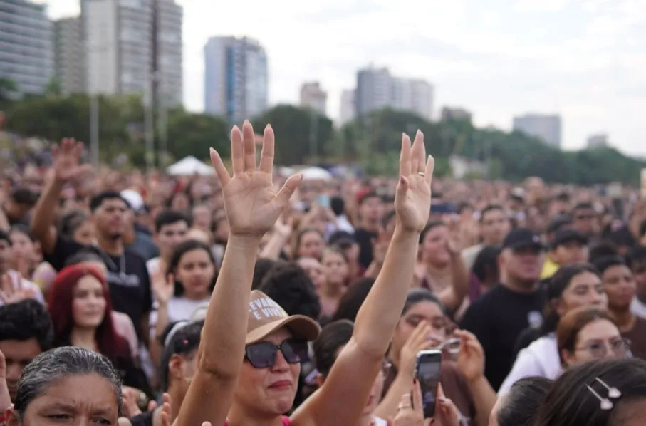 70 mil pessoas lotam a Ponta Negra em grande evento cristão