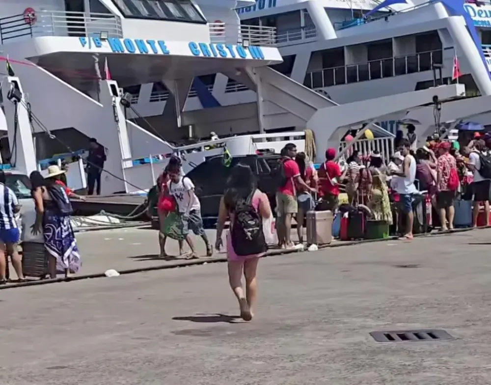Jovem é preso por suspeita de importunar adolescente em viagem para Parintins