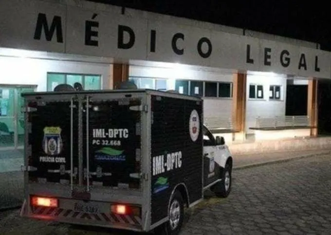 Homem é morto a tiros na frente de casa no bairro Compensa, em Manaus