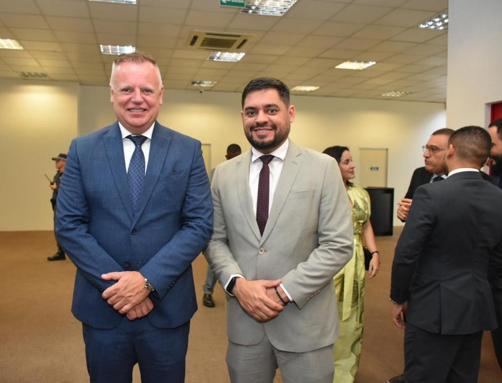 Com apoio da UEA, ministro do TST Breno Medeiros realiza palestra em Manaus