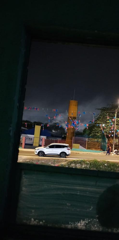 Fumaça assusta moradores após incêndio em área de mata no Viver Melhor
