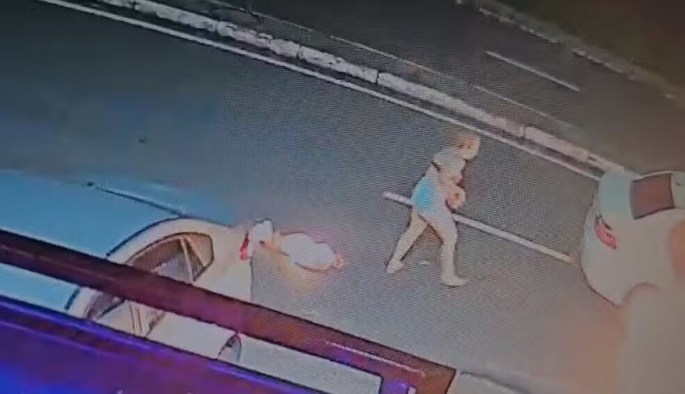 Mulher ateia fogo no namorado em ataque violento em frente a casa de show em Manaus