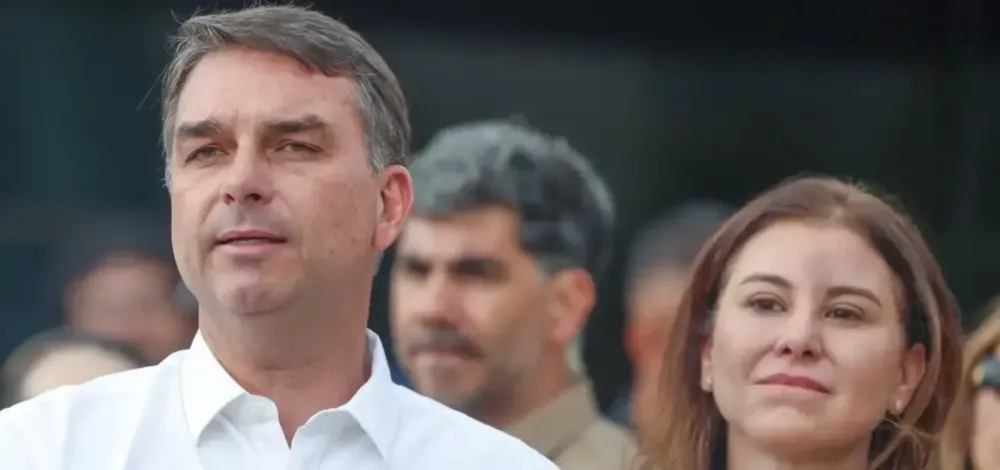 Entenda: Flávio Bolsonaro recebe autorização humanitária nos EUA