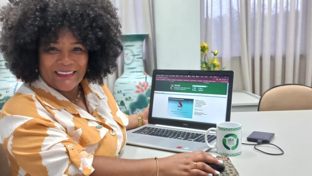 Qualificação de servidores técnico-administrativos da UEA garante melhoria na gestão universitária