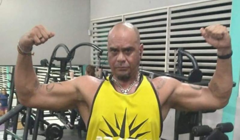 Homem transtornado invade igreja em Manaus e ameaça fiéis durante missa