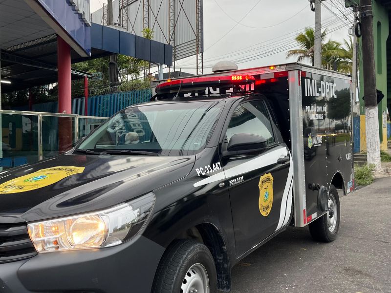 Feto é encontrado em banheiro de escola técnica em Manaus, gerando comoção e investigação