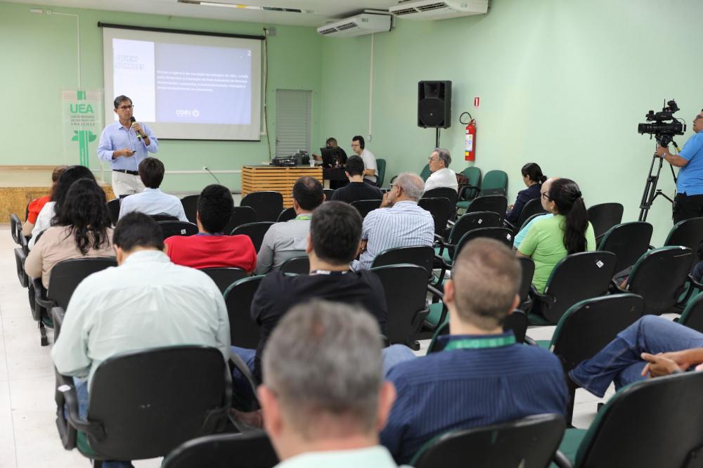 Agin/UEA potencializa capacitação de profissionais com curso de empreendedorismo de Base Tecnológica