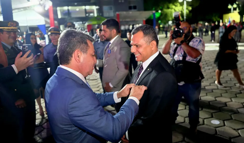 PGJ recebe medalhas Tiradentes e do Mérito Policial Militar