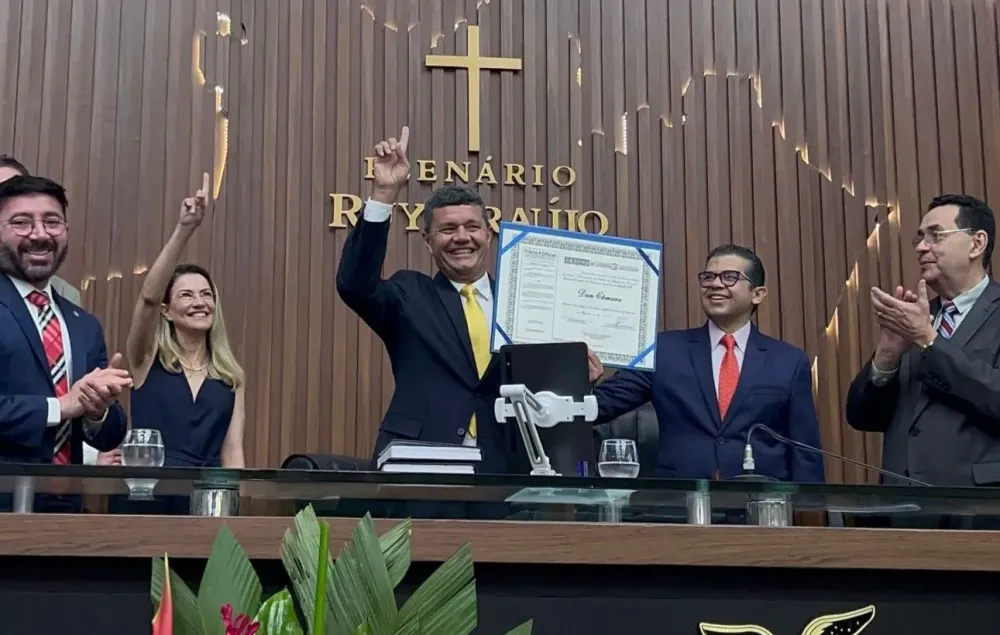Comandante Dan agradece o título de cidadão amazonense 