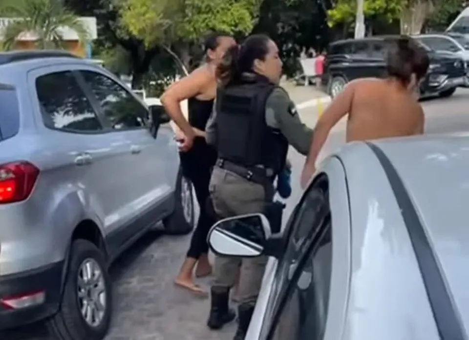 Policial que deu tapa em mãe suspeita de agredir filha se pronuncia: "Falhei, mas minha preocupação é a saúde da criança"