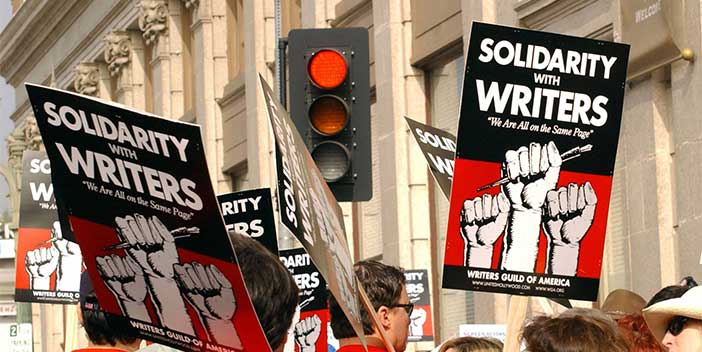 Mobilização Histórica dos Roteiristas de Hollywood Resulta em Conquistas Significativas