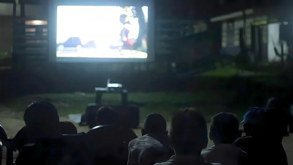Projeto Cine Beiradão leva cinema para as comunidades ribeirinhas de Manaus 