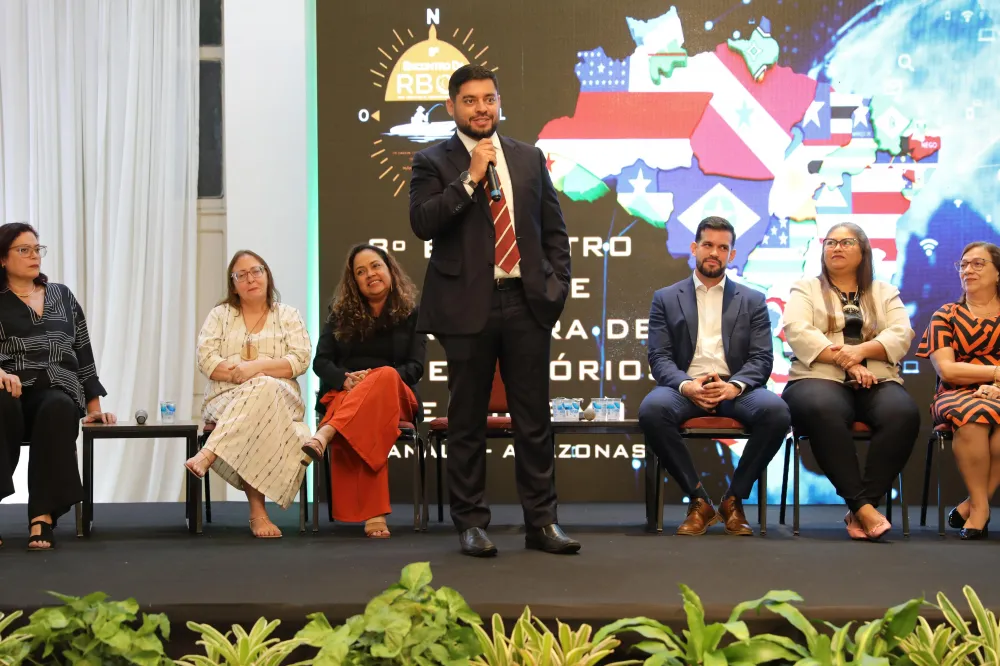 Observatório de Turismo da UEA e Embratur assinam Carta de Intenções durante abertura da 8ª edição do Rbot