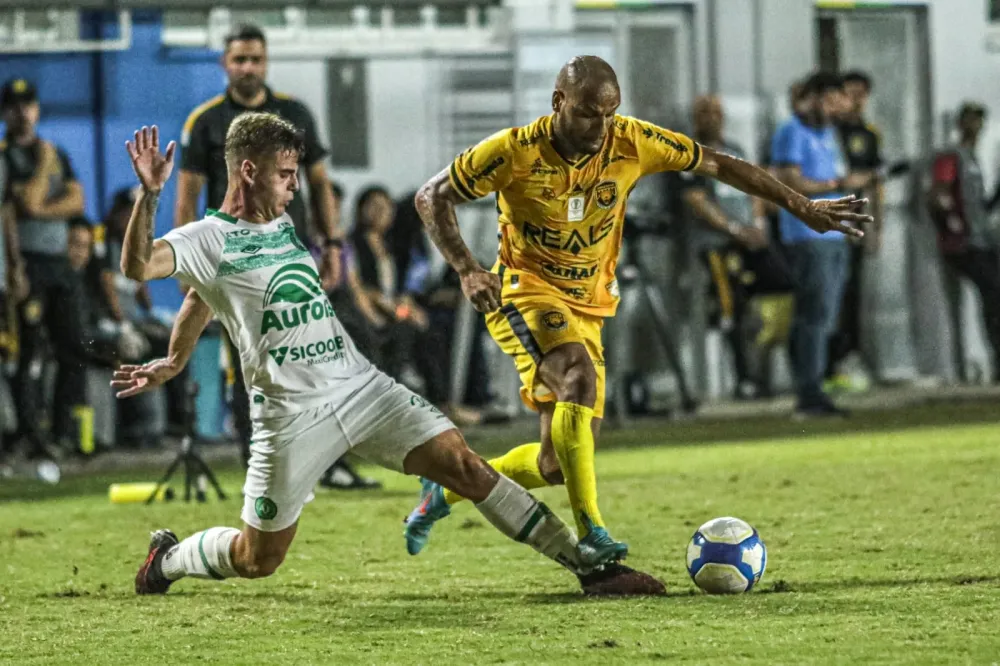 Amazonas FC Sofre Derrota para a Chapecoense em Casa