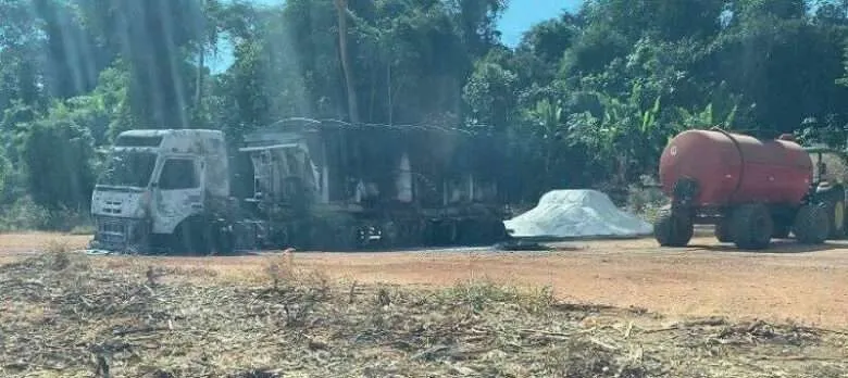 Motorista morre eletrocutado após caminhão esbarrar em fiação elétrica em Nova Mutum