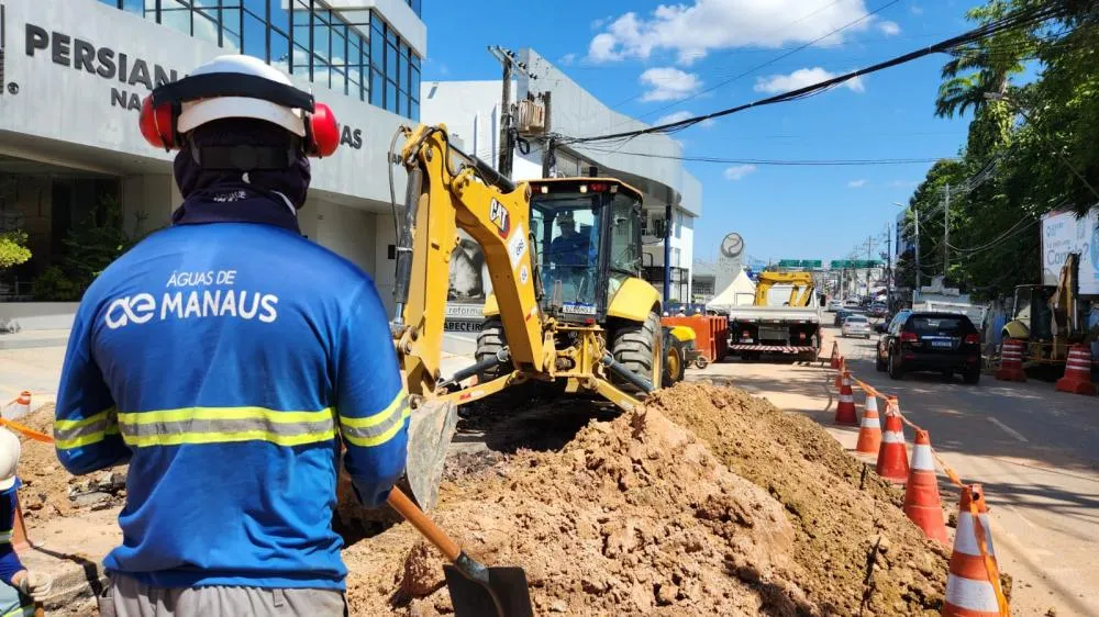 Vias liberadas: Águas de Manaus conclui obra de esgoto no cruzamento das avenidas Djalma Batista e João Valério