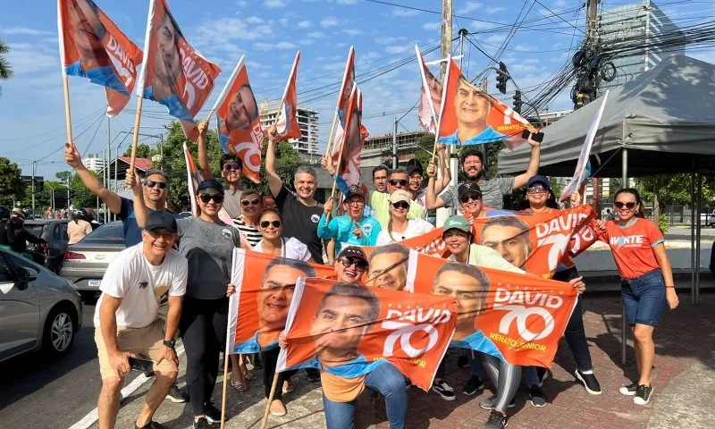 Onda 70 Cresce em Manaus: David Almeida Ganha Apoio Popular em Ações por Toda a Cidade