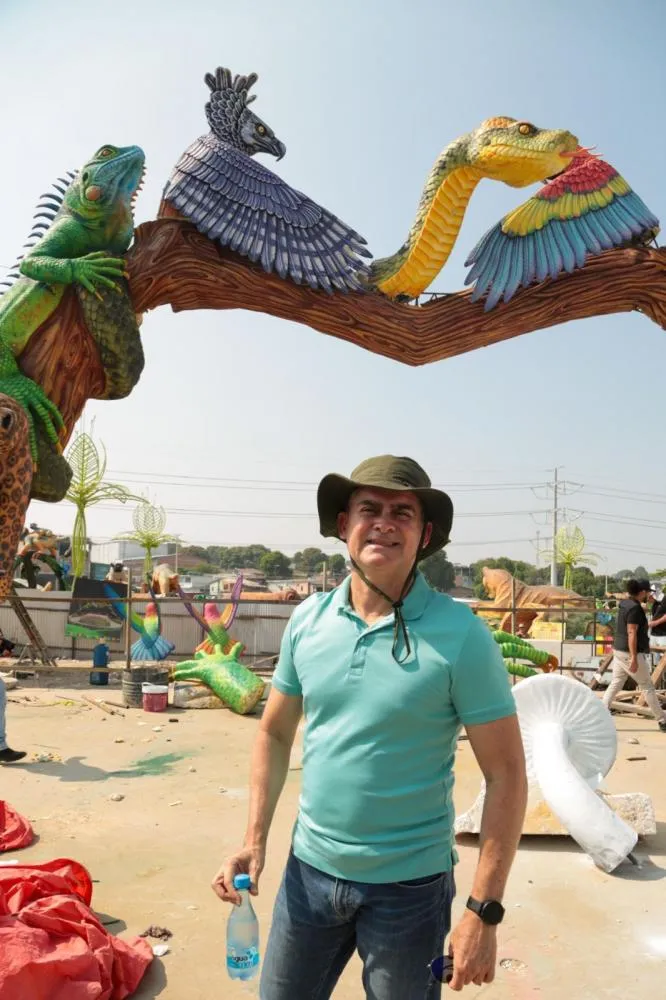 Prefeito David Almeida acompanha o avanço das obras da segunda etapa do parque Gigantes da Floresta