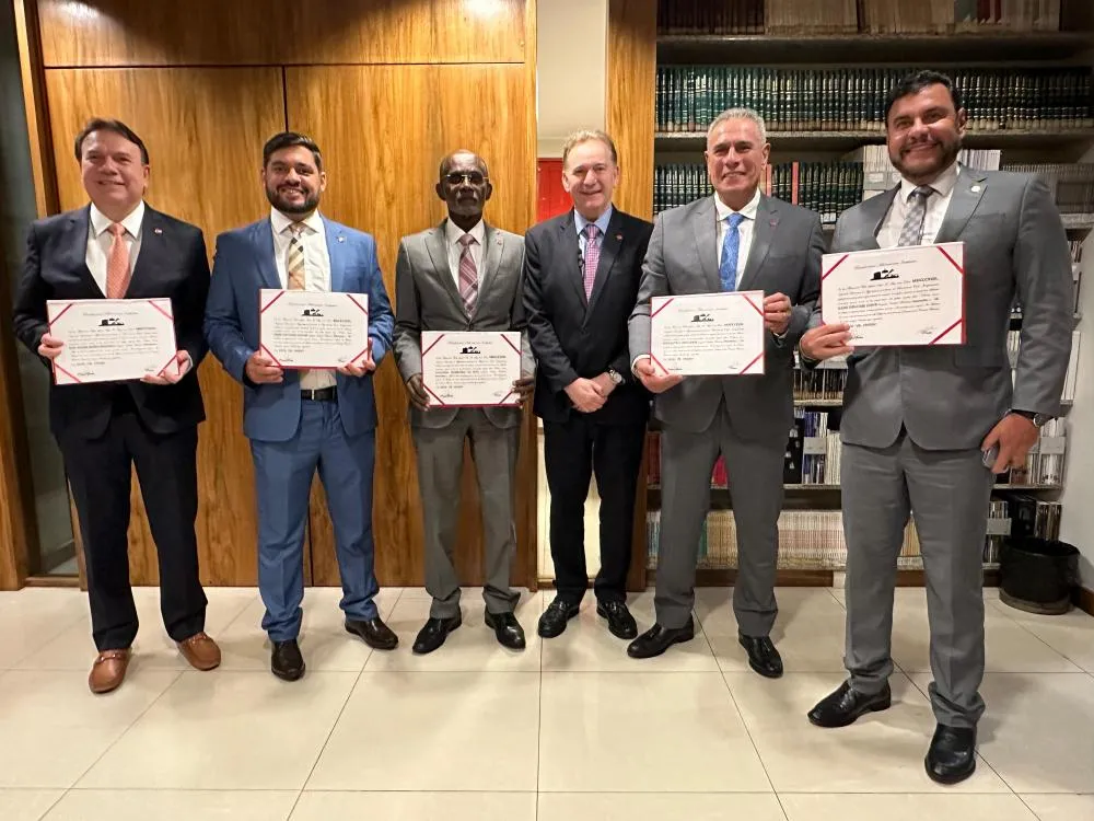 Novos membros do Amazonas tomam posse no IAB em solenidade na cidade do Rio de Janeiro