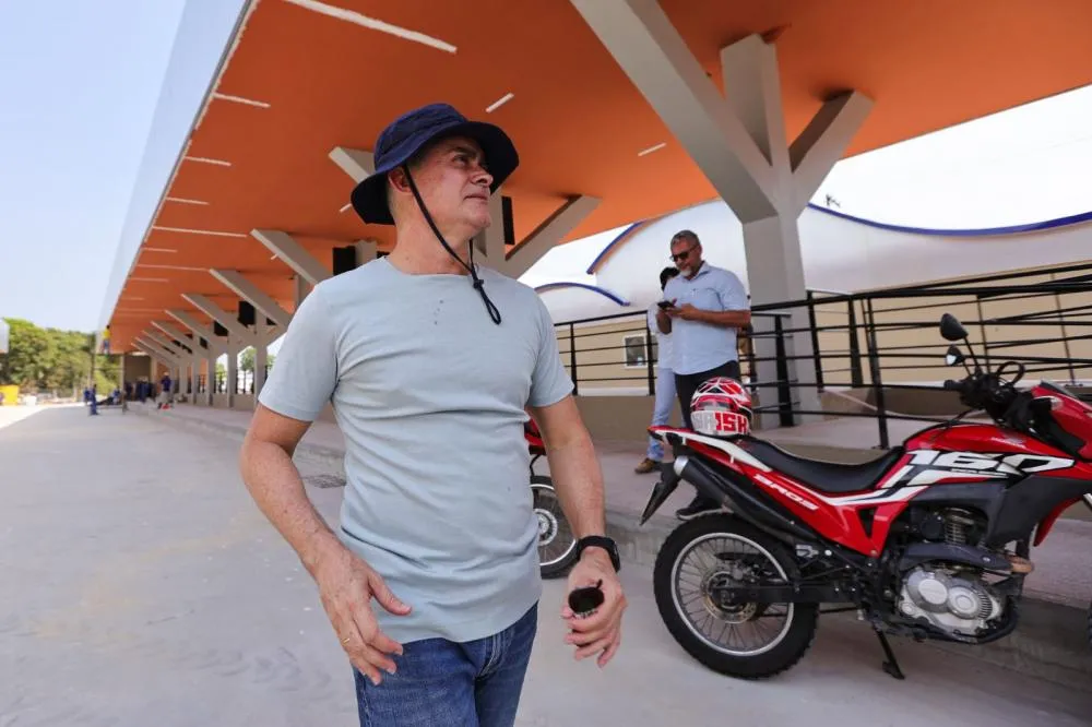 Prefeito David Almeida vistoria obras avançadas do Terminal 7 com entrega para setembro