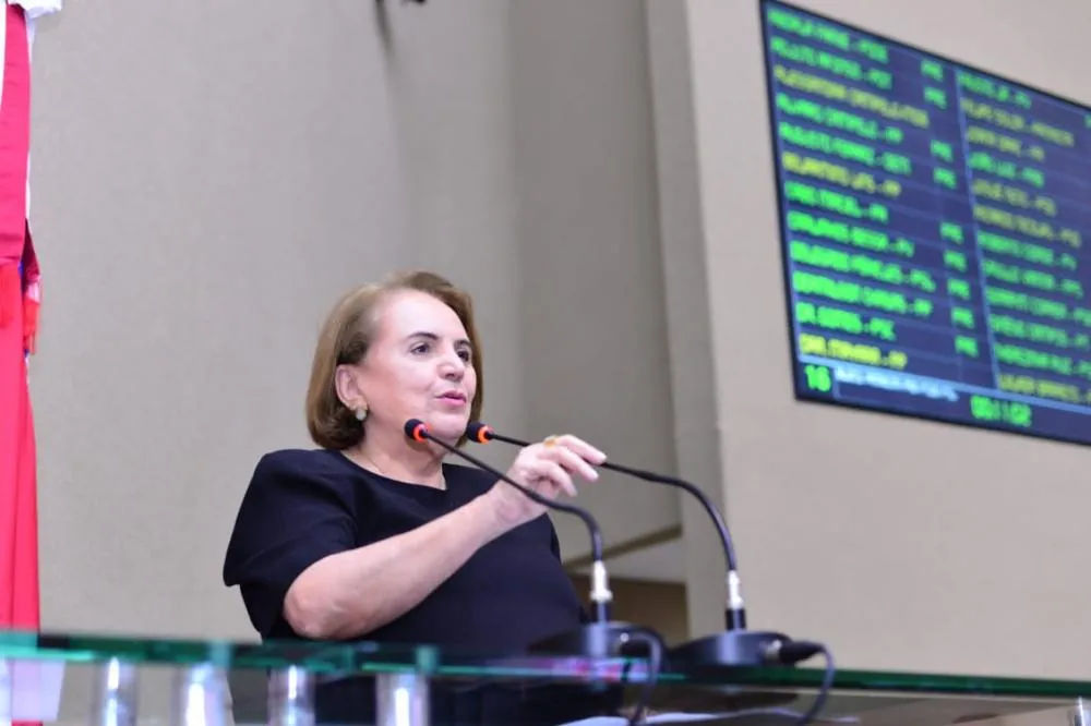 Therezinha Ruiz chama atenção para importância das políticas públicas que dignifiquem e fortaleçam a rede de atenção às pessoas idosas