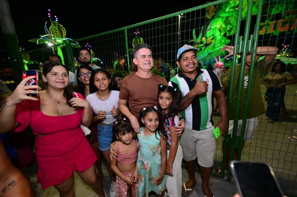 ’Onda laranja’ de David Almeida tem adesão em massa da população neste domingo