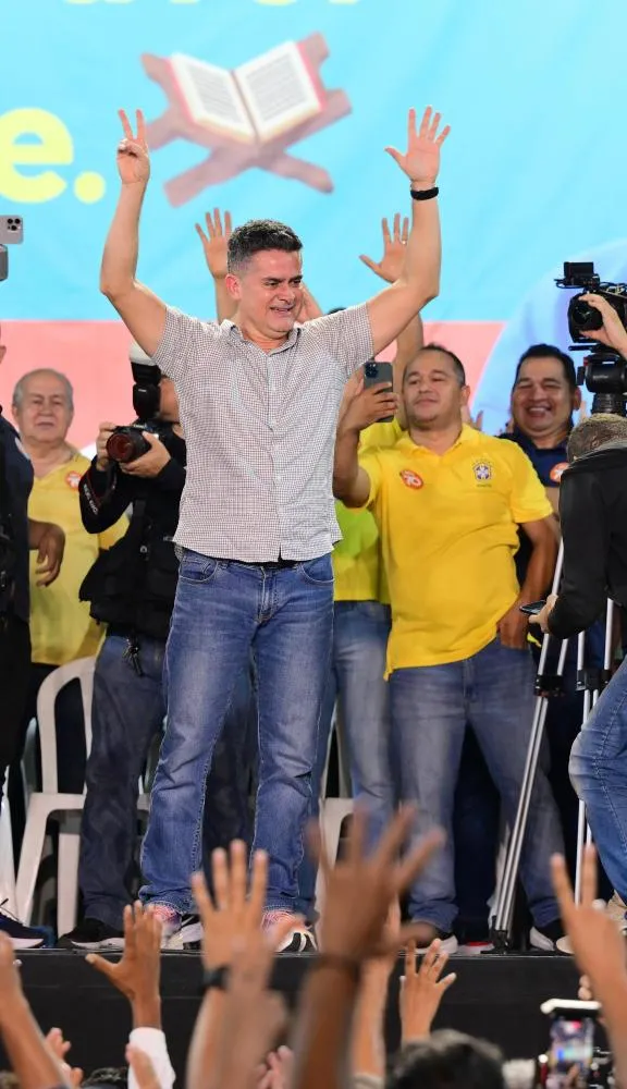 Liberdade: evangélicos de direita demonstram com entusiasmo apoio a David Almeida