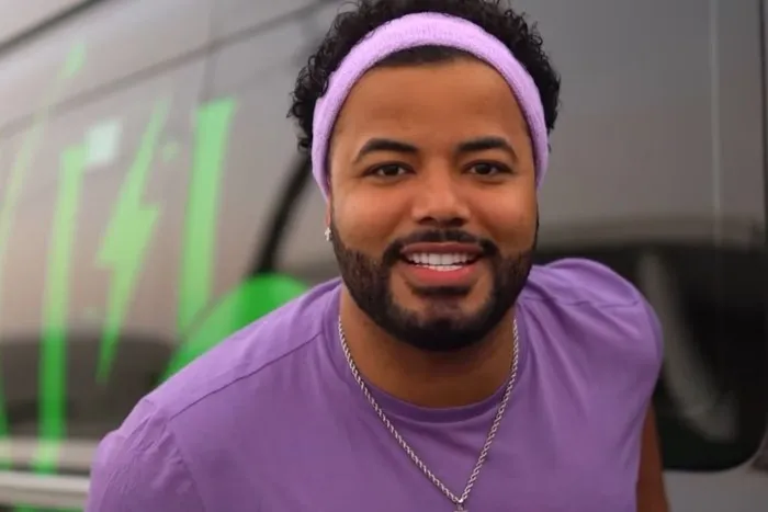 Influenciador Hytalo Santos viraliza após suposta briga em baile funk no Rio de Janeiro