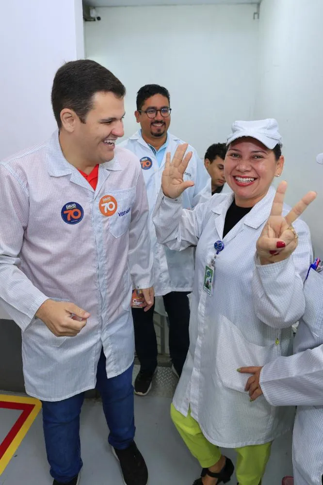 Em visita à fábrica do Distrito Industrial, trabalhadores declaram apoio à reeleição de David Almeida