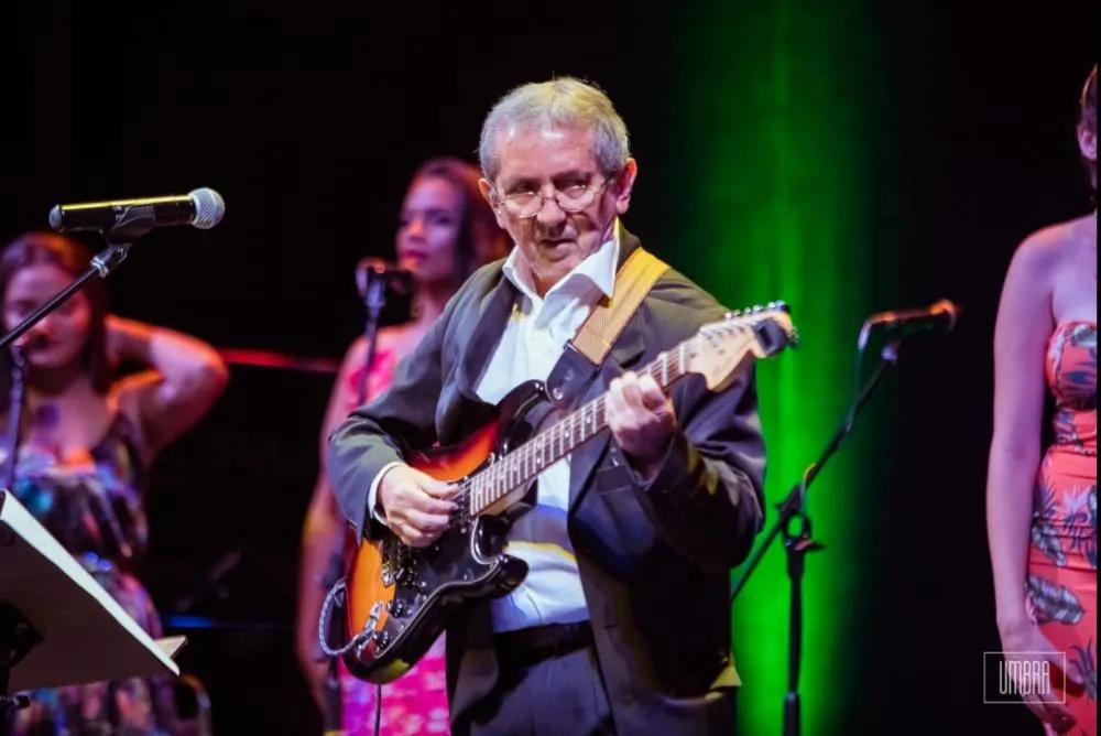 Maestro Adelson Santos apresenta show Saber Selvagem com entrada gratuita