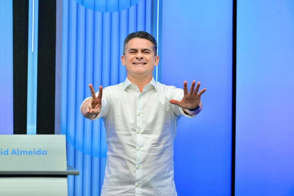 Saiu na Exame: David Almeida vence 2º turno com 53,8% dos votos válidos