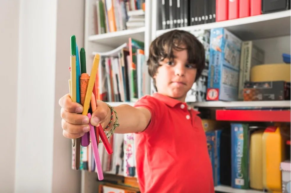 Colaboradores contam com apoio de empresa para compra de material escolar com desconto