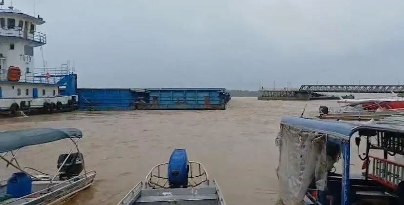 Balsas colidem com porto no Amazonas e causam danos estruturais