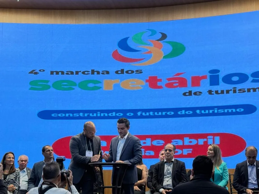 Turismo acessível: UEA firma acordo de cooperação técnica com Ministério do Turismo e lança livro sobre o perfil do turista com deficiência