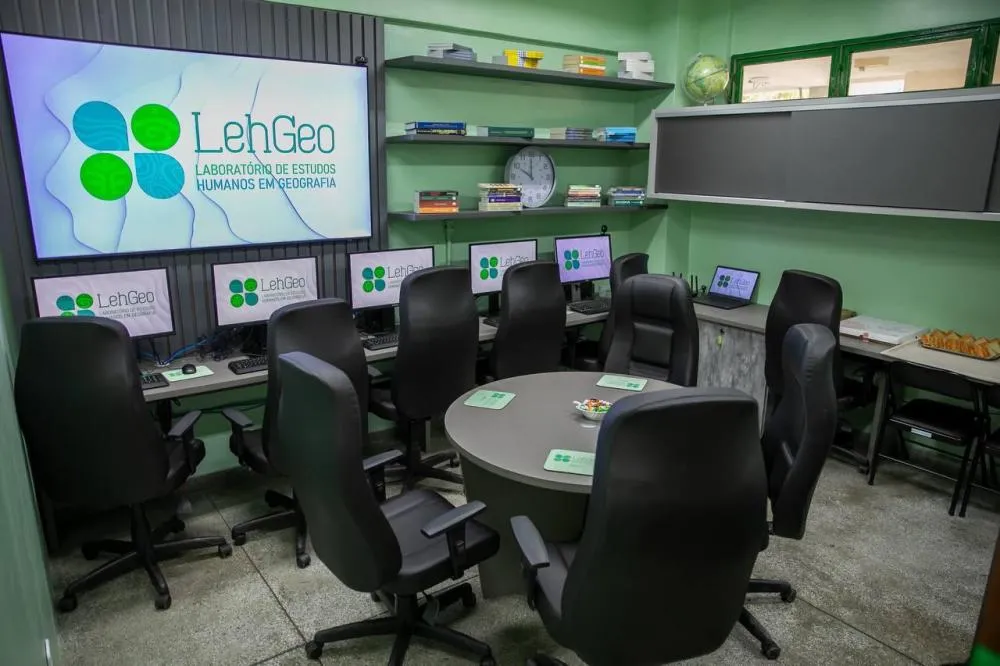 UEA fortalece pesquisa em Geografia com novo laboratório na ENS